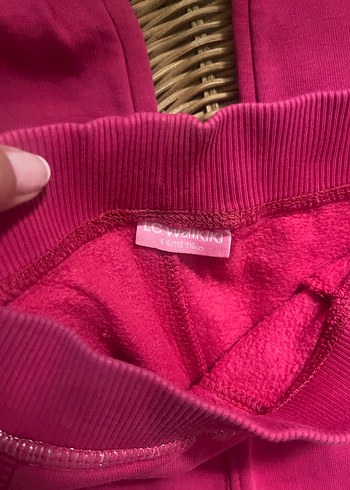LC Waikiki Kız Çocuk Pembe Nakışlı Rahat Eşofman