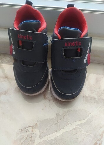 24 Beden Kinetix erkek çocuk spor ayakkabı
