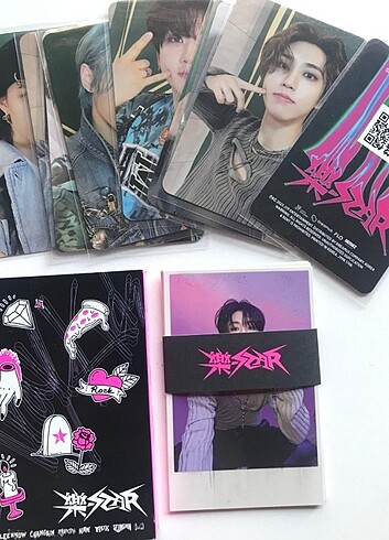 Stray Kids photocard album 