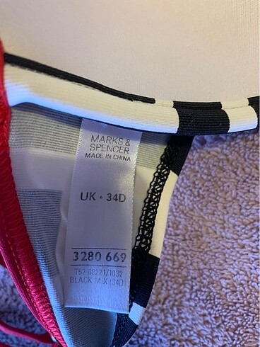 m Beden kırmızı Renk Marks&spencer Bikini üstü