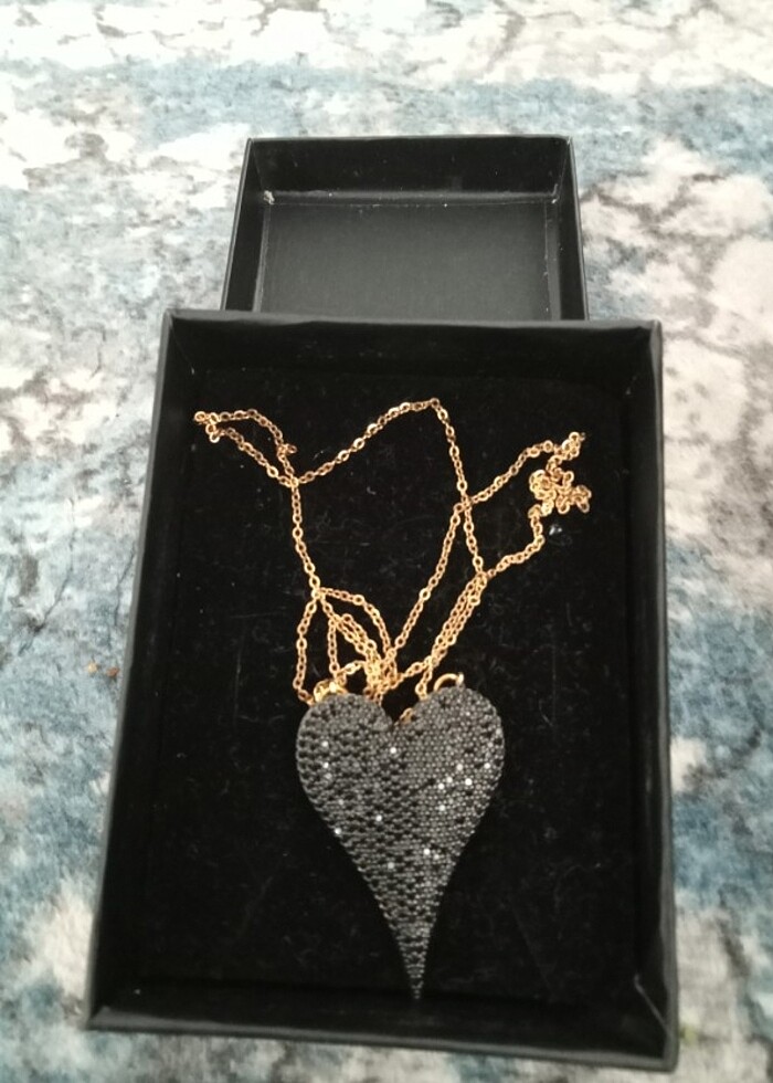 Kalpli kristal kolye - Görsel 2