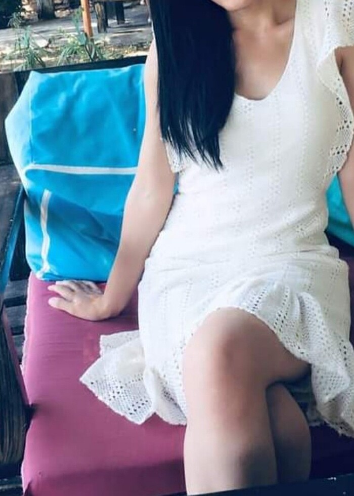 Krem renkli pileli elbise  - Görsel 2