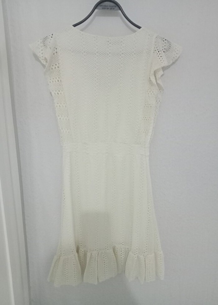 Krem renkli pileli elbise  - Görsel 3