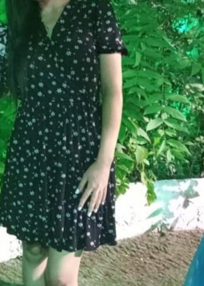 Siyah beyaz çiçek desenli elbise  - Görsel 3