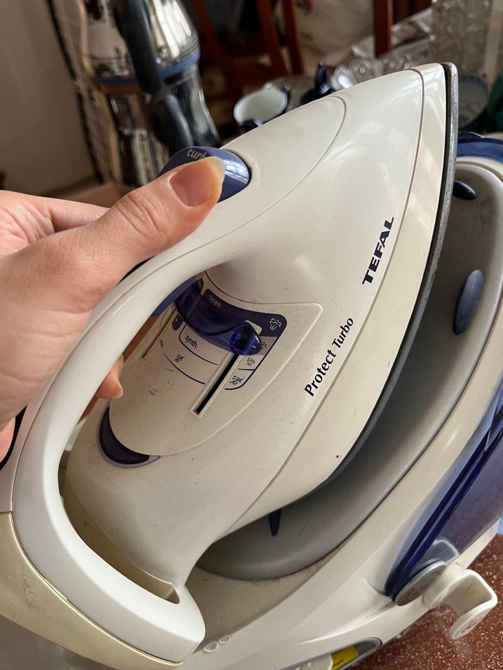 Tefal Buhar Kazanlı Ütü - Görsel 4