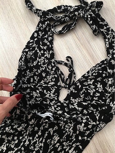 xs Beden Bershka halter yaka uzun elbise