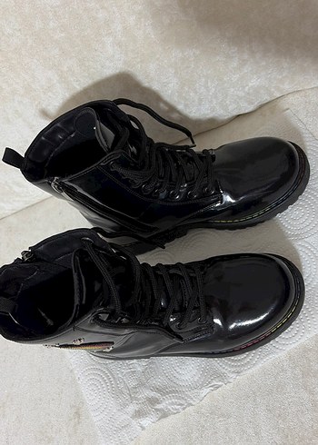 Çocuk Kızlar Parlak SiyahBot - Görsel 2