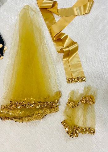 Gold renkli pullu taşlı gelin duvağı