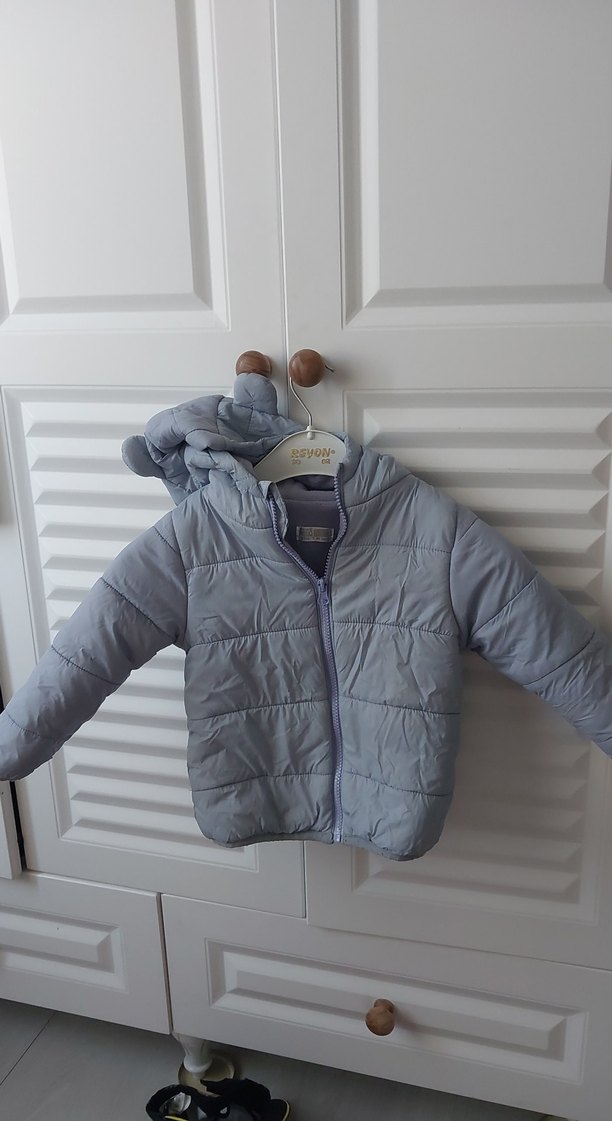 Gri Erkek Çocuk Kapüşonlu Mont - Görsel 3