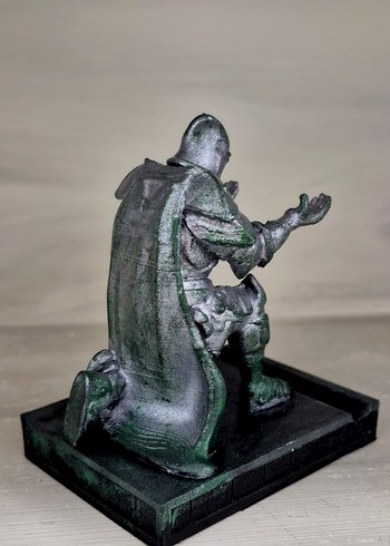 Koyu Gri Zırhlı şövalyeFigürü kalem telefon yüzük kolye tutacağı - Görsel 2