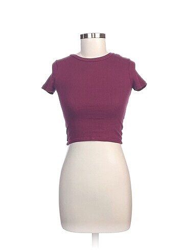 H&M T-shirt %70 İndirimli.