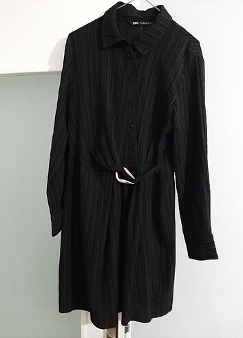 Zara marka, siyah abiye elbise.