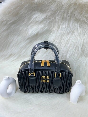 Miu Miu Çanta
