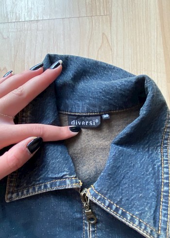 Kadın Denim Düğmeli İşlemeli Kot Ceket - Görsel 4