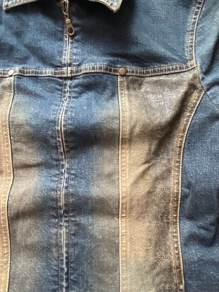 Kadın Denim Düğmeli İşlemeli Kot Ceket - Görsel 3