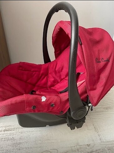 Pierre cardin puset