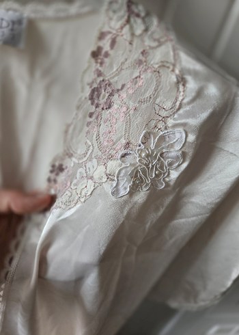 Uzun krem vintage Kadın sabahlık - Görsel 3
