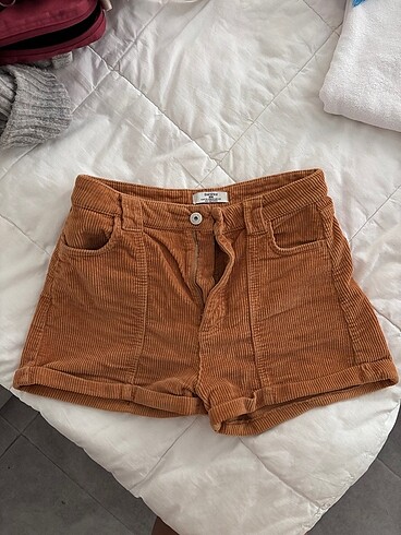 Bershka Kadife şort
