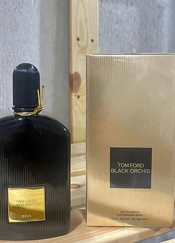 TOM FORD ( Black orchid)