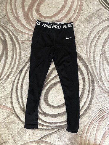 Nike pro bel detaylı tayt