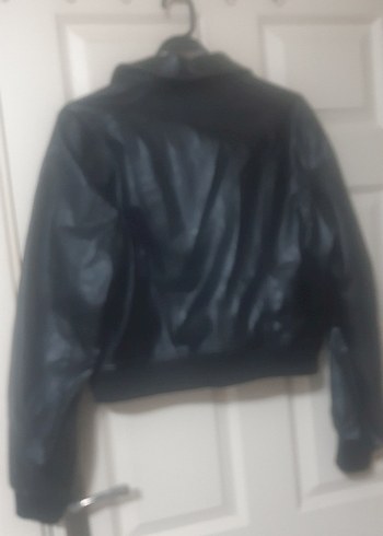 Kadın Bershka magazadan alindi 5 ay oldu  Siyah Deri Goth Ceket - Görsel 2