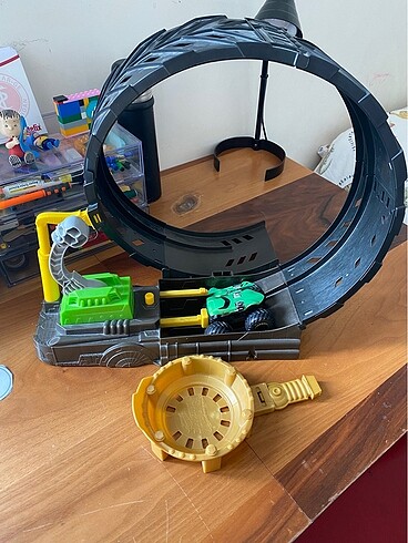 Hot wheels oyuncak