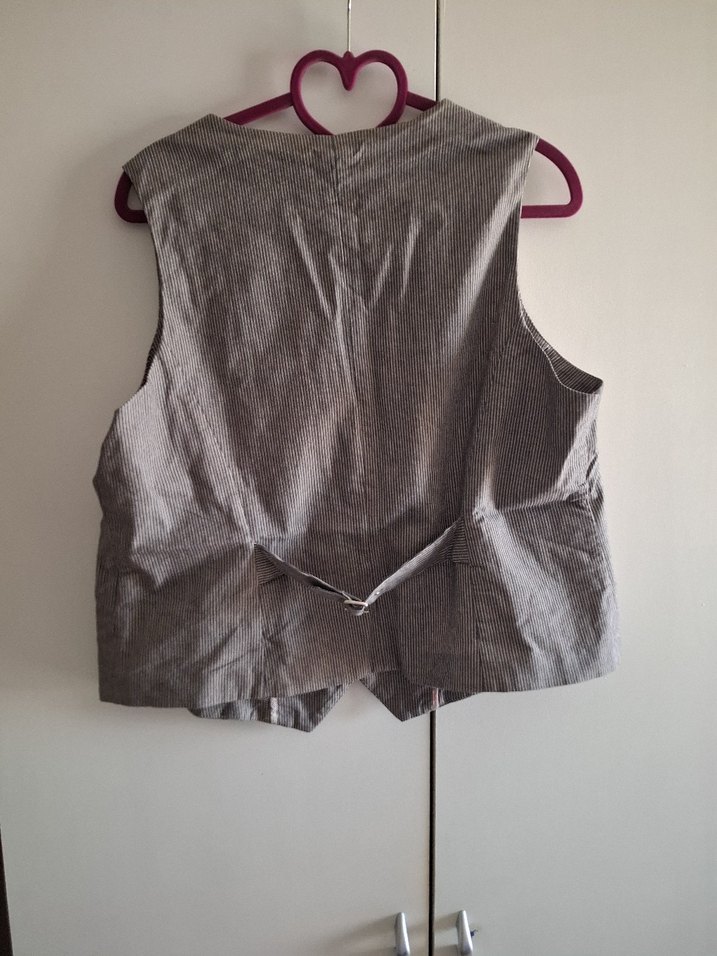 Gri Düğmeli Kadın Yelek - Görsel 3