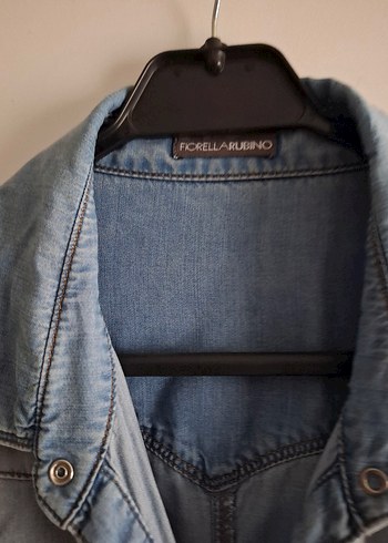 Düğmeli Mavi Denim Kadın Gömlek - Görsel 2