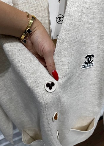 Chanel Düğmeli Gri Oversize Hırka - Görsel 5