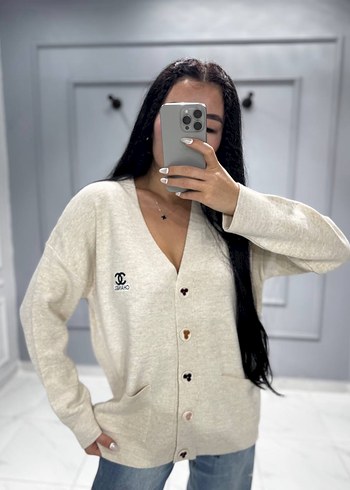 Chanel Düğmeli Gri Oversize Hırka - Görsel 2