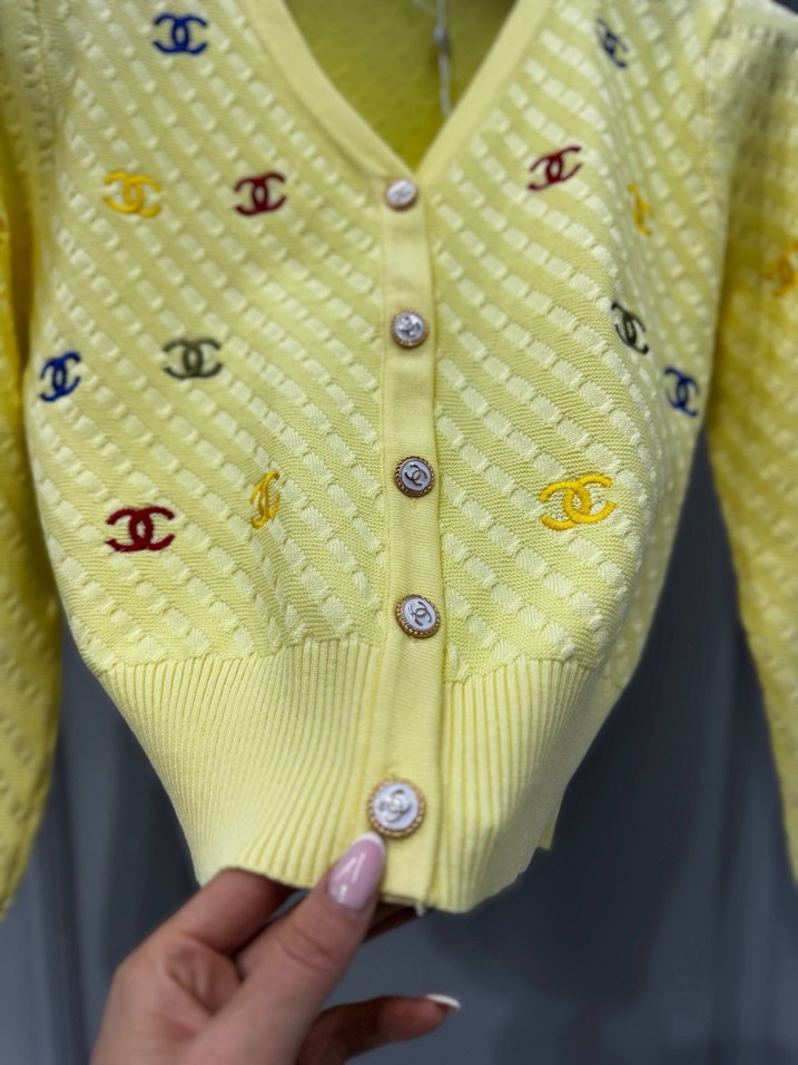 Chanel Düğmeli Sarı Nakışlı Kadın Hırka - Görsel 3