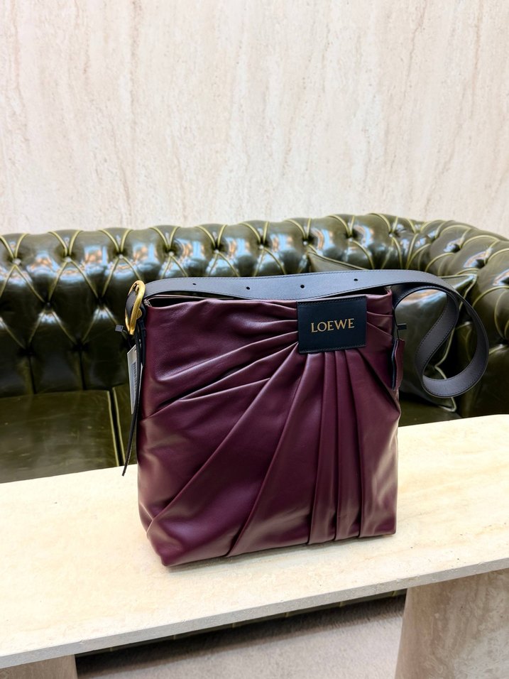 LoeweBordo Pileli Deri Kadın Çanta LOEWE - Görsel 2