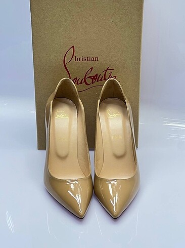 38 Beden Christian louboutin