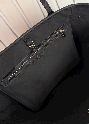 Louis Vuitton Louis Vuitton