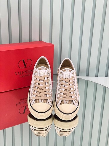 Valentino Valentino