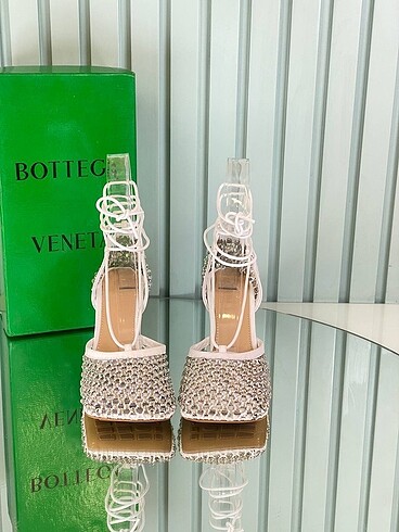 37 Beden Bottega veneta