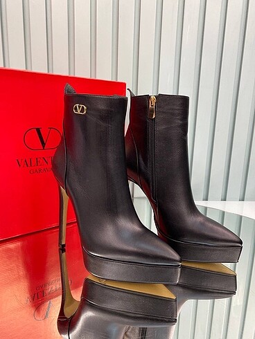 Valentino Valentino