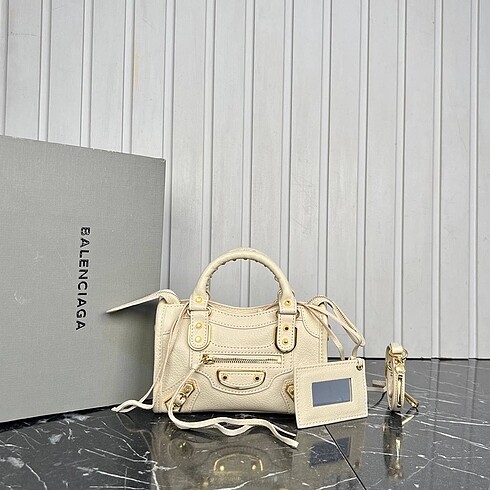  Beden çeşitli Renk Balenciaga çanta