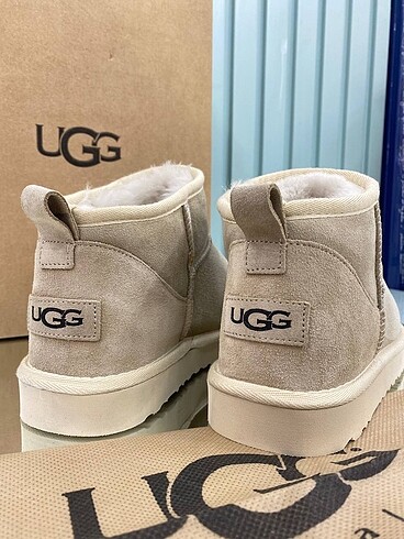 37 Beden Ugg bot