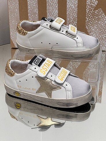 Golden Goose Deluxe Golden goose