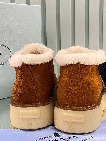 37 Beden camel Renk Prada