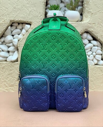 Beden pembe Renk Louis vuitton