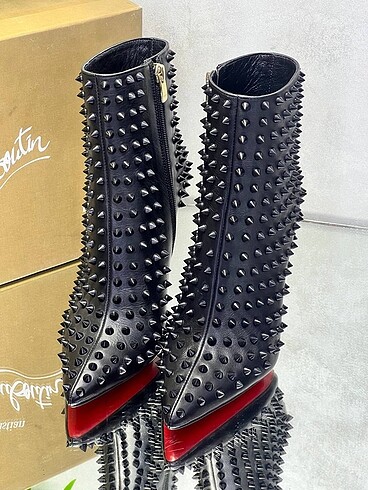 38 Beden Christian louboutin