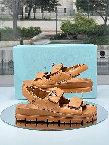 Prada Prada