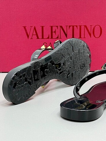 38 Beden siyah Renk Valentino