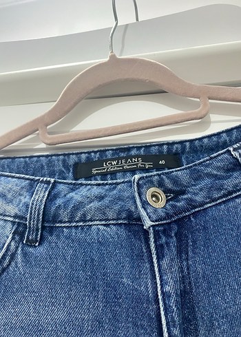 40 Beden mavi Renk lcw jeans Nakışlı Düğmeli Mavi Kadın Kot Pantolon