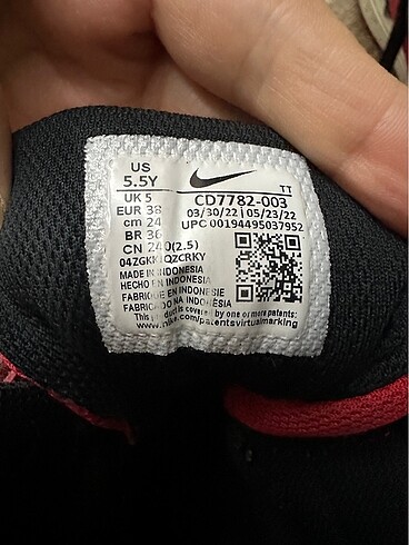 38 Beden siyah Renk Orjinal nike spor ayakkabı