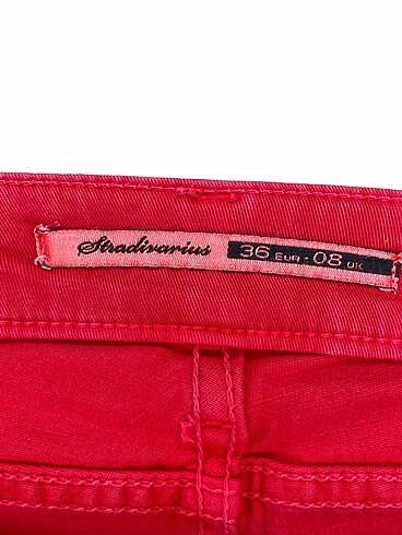 36 Beden kırmızı Renk Stradivarius Jean / Kot %70 İndirimli.