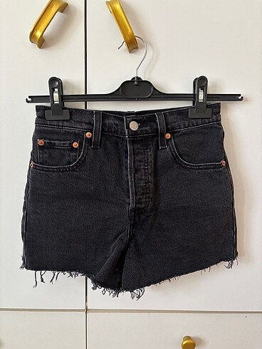 Levis ribcage denim şort