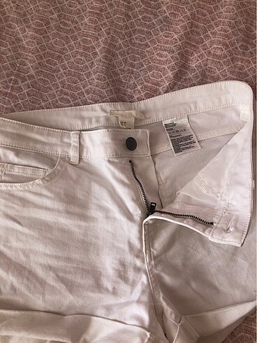 Beyaz Şort - Görsel 3